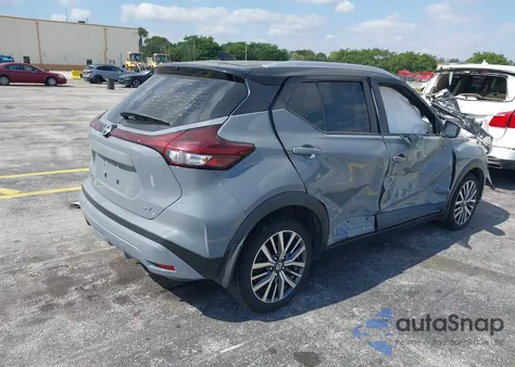 2021 Nissan Kicks Sv Xtronic Cvt z USA, uszkodzony, nr VIN 3N1CP5CV4ML488135